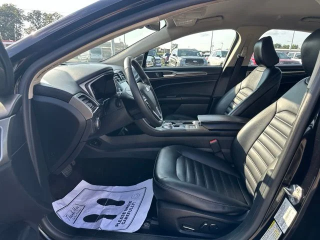 Used 2020 Agate Black Metallic Ford SEL image 26