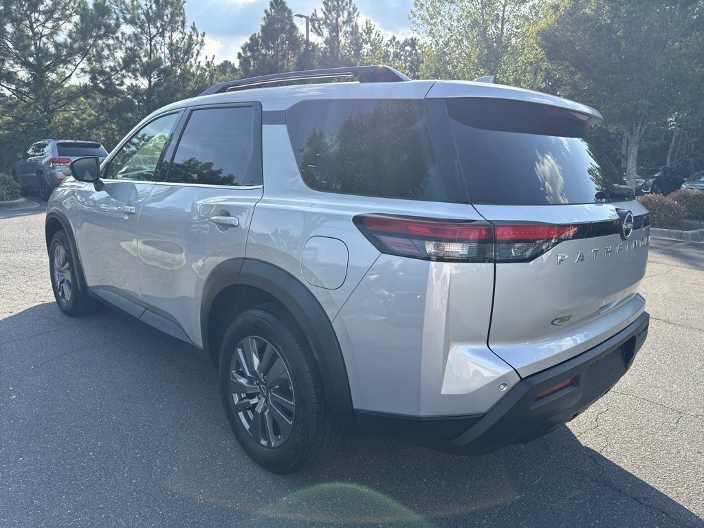Used 2025 Brilliant Silver Metallic Nissan SV image 5