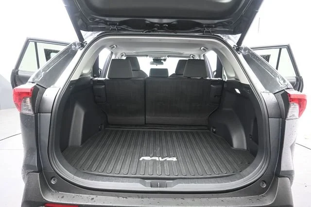 Used 2022 Magnetic Gray Met Toyota XLE image 24
