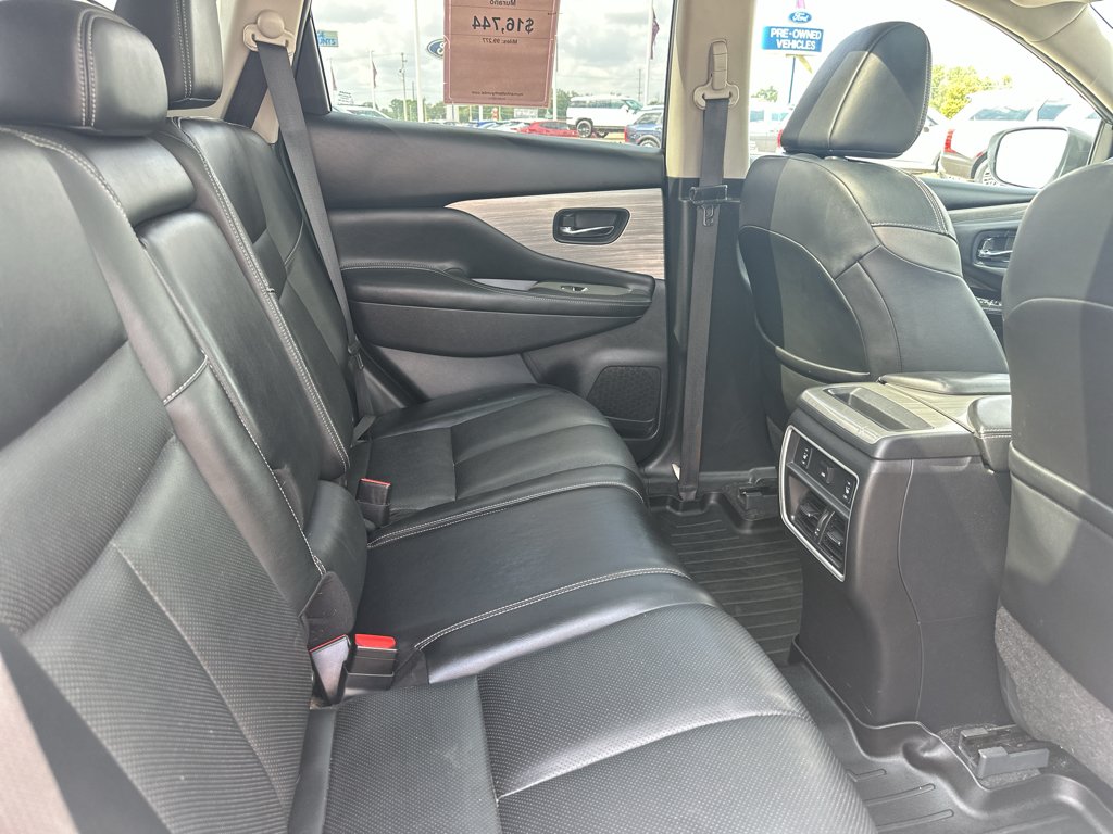 Used 2018 Pearl White Nissan SL image 5