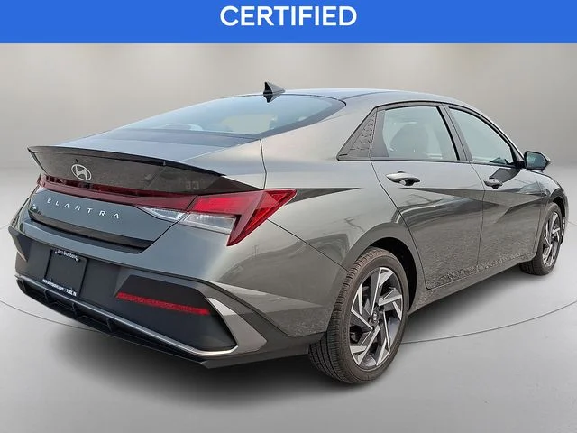 Used 2025 Gray Hyundai SEL Sport image 11