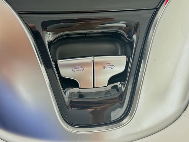 New 2026 MANUFAKTUR moonlight white magno (White Ambiance) Mercedes-Benz Maybach SL 680 image 22