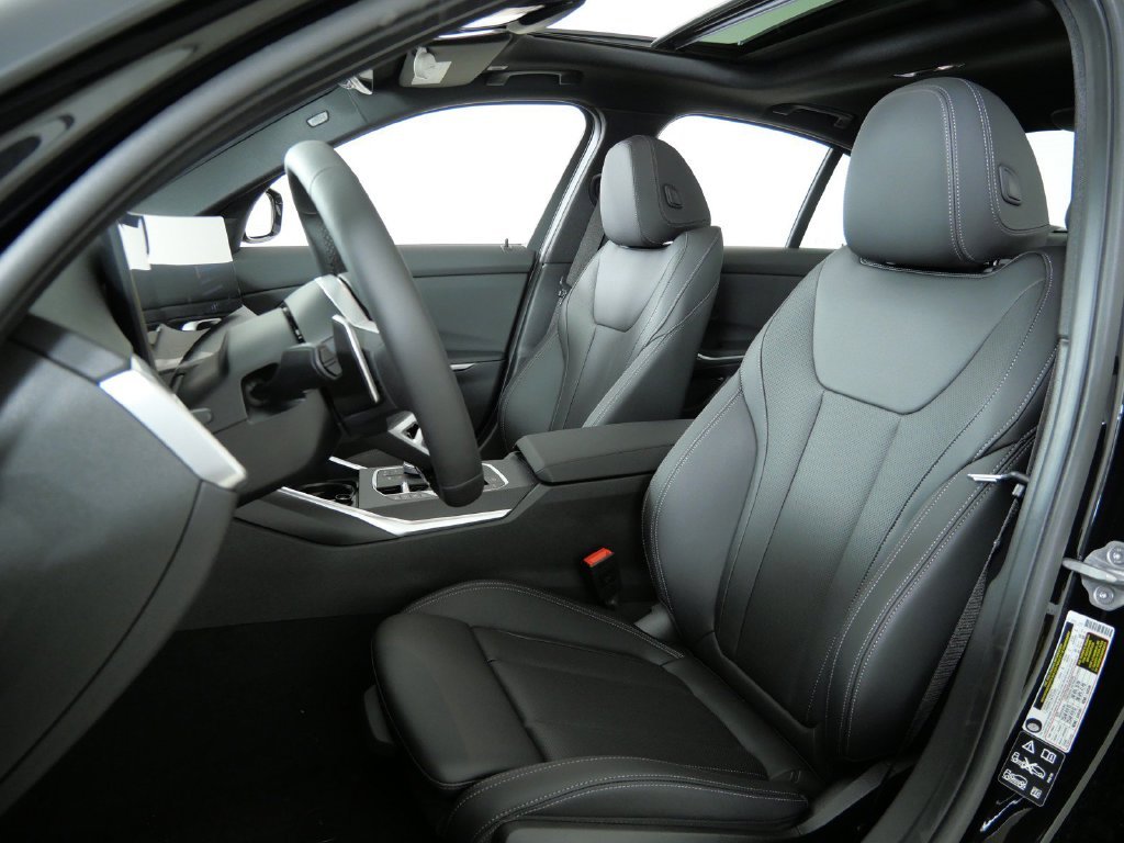 New 2026 Black Sapphire Metallic BMW 330i xDrive image 34