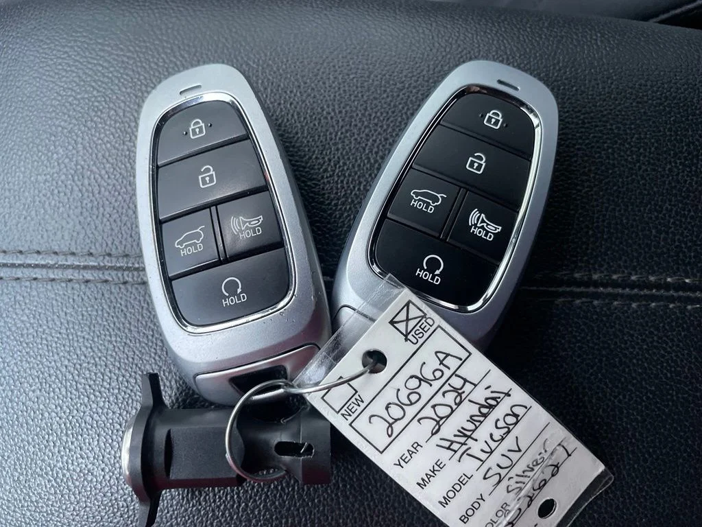 Used 2024 Silver Hyundai XRT image 19