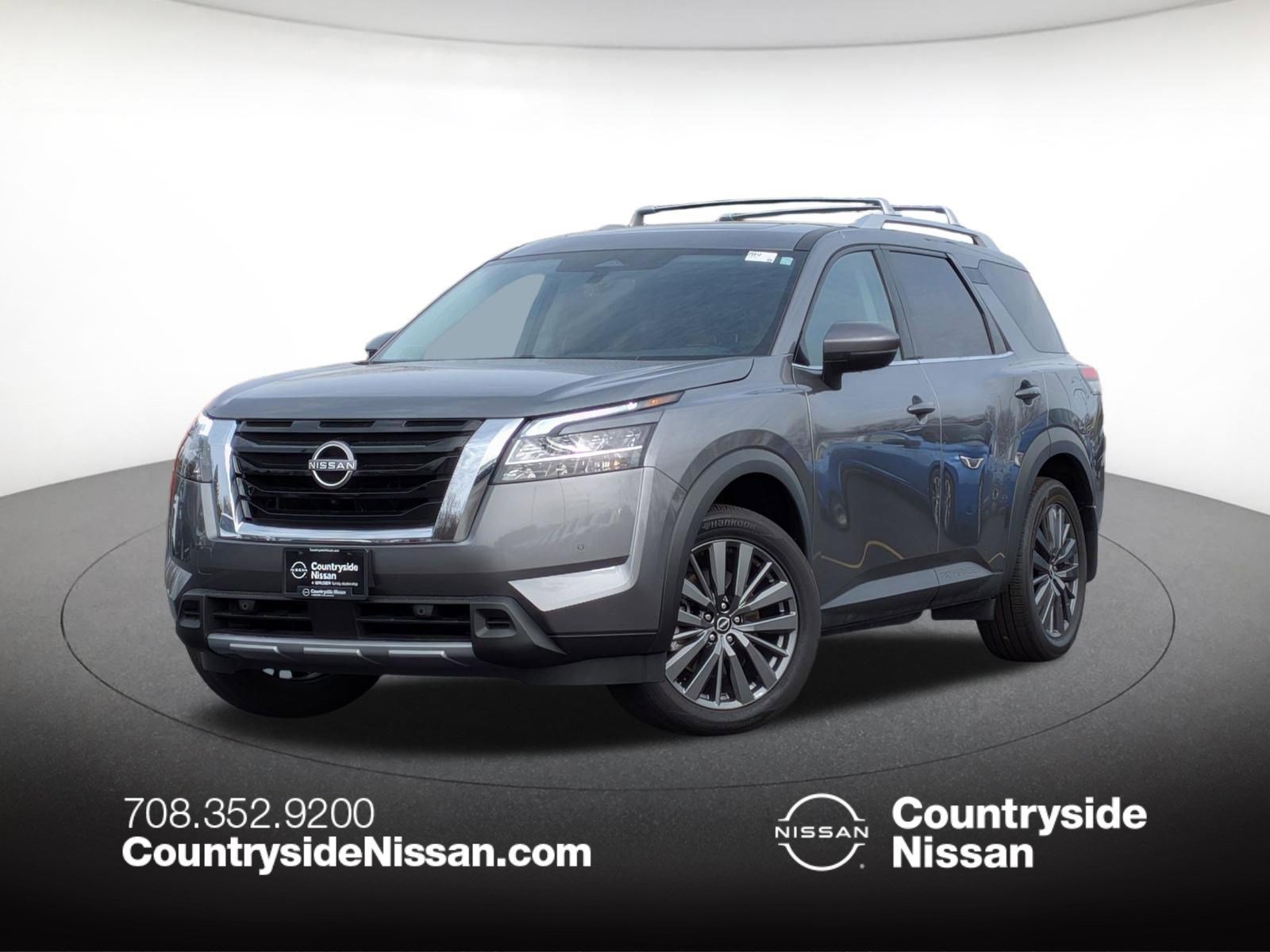 2025 Nissan Pathfinder SL