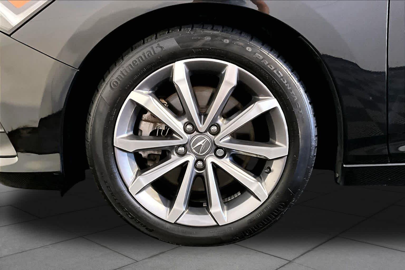 Used 2024 Majestic Black Pearl Acura  image 11