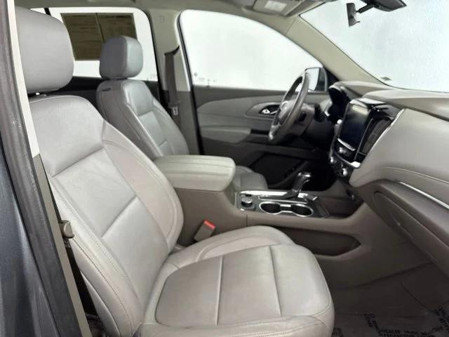 Used 2019 Gray Chevrolet 3LT image 24