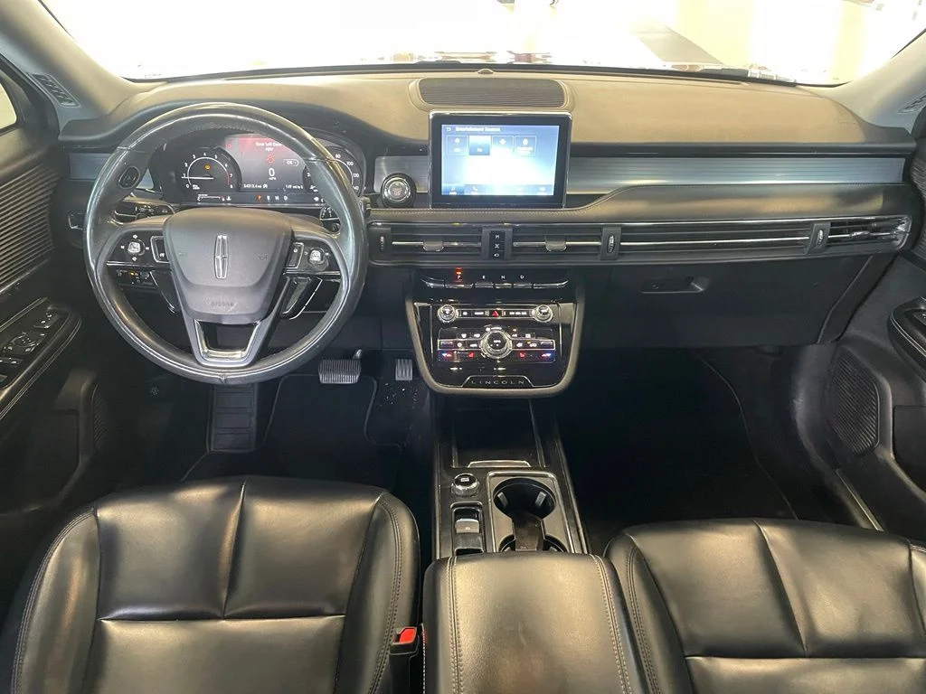Used 2021 Red Lincoln Standard image 12
