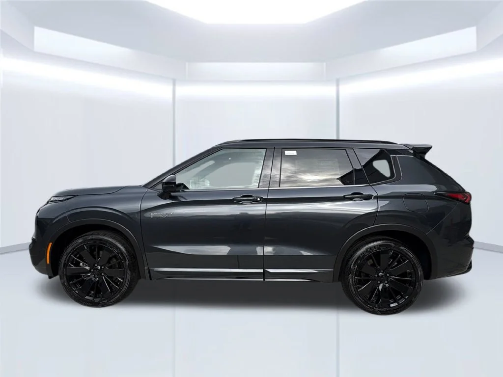 New 2026 Gray Mitsubishi SEL image 14