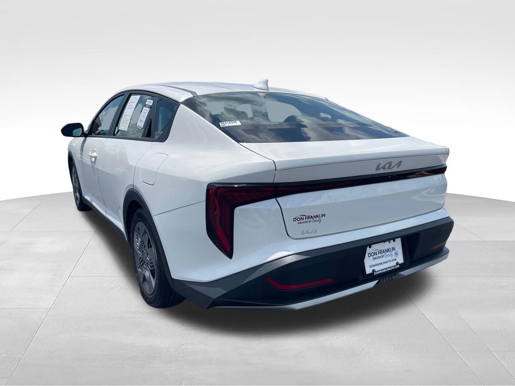 Used 2025 White Kia LX image 3