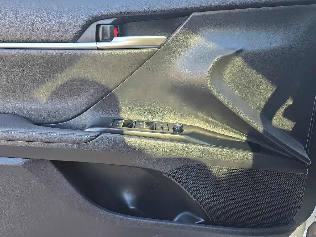 Used 2019 Beige Toyota XSE image 18