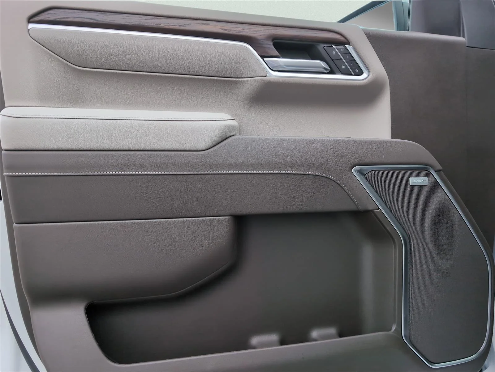 New 2026 Summit White GMC SLT image 30