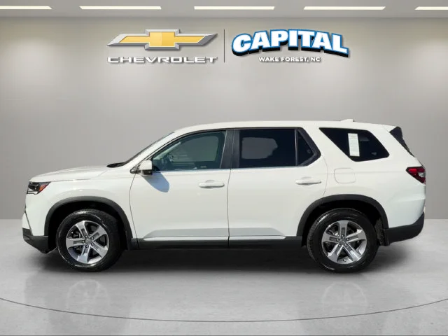 Used 2025  Honda EX-L image 2