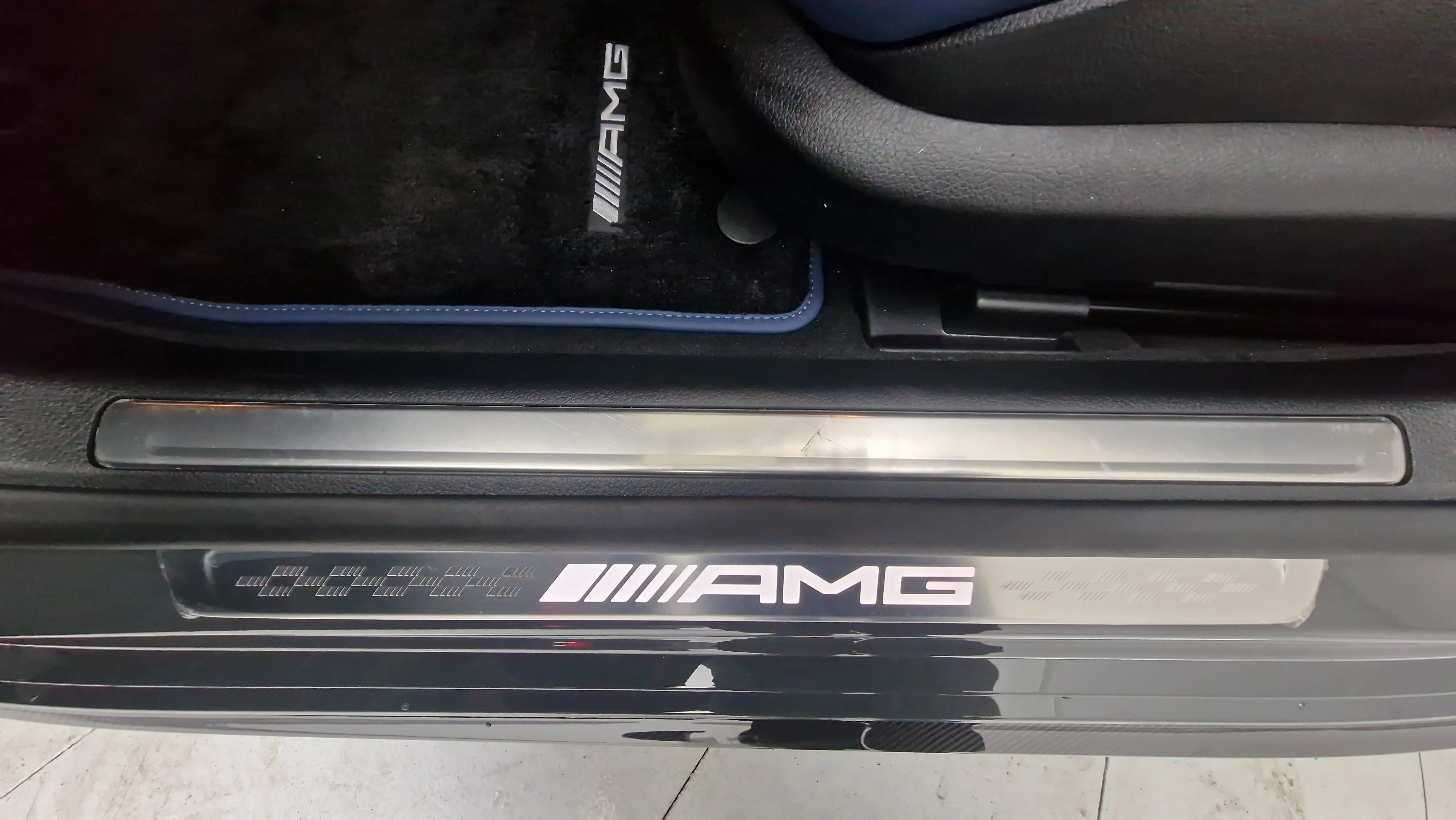 Used 2025  Mercedes-Benz AMG® S 63 E image 17