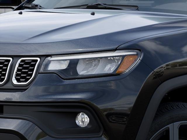 New 2026 Diamond Black Crystal Pearl-Coat Exterior Paint Jeep  image 6