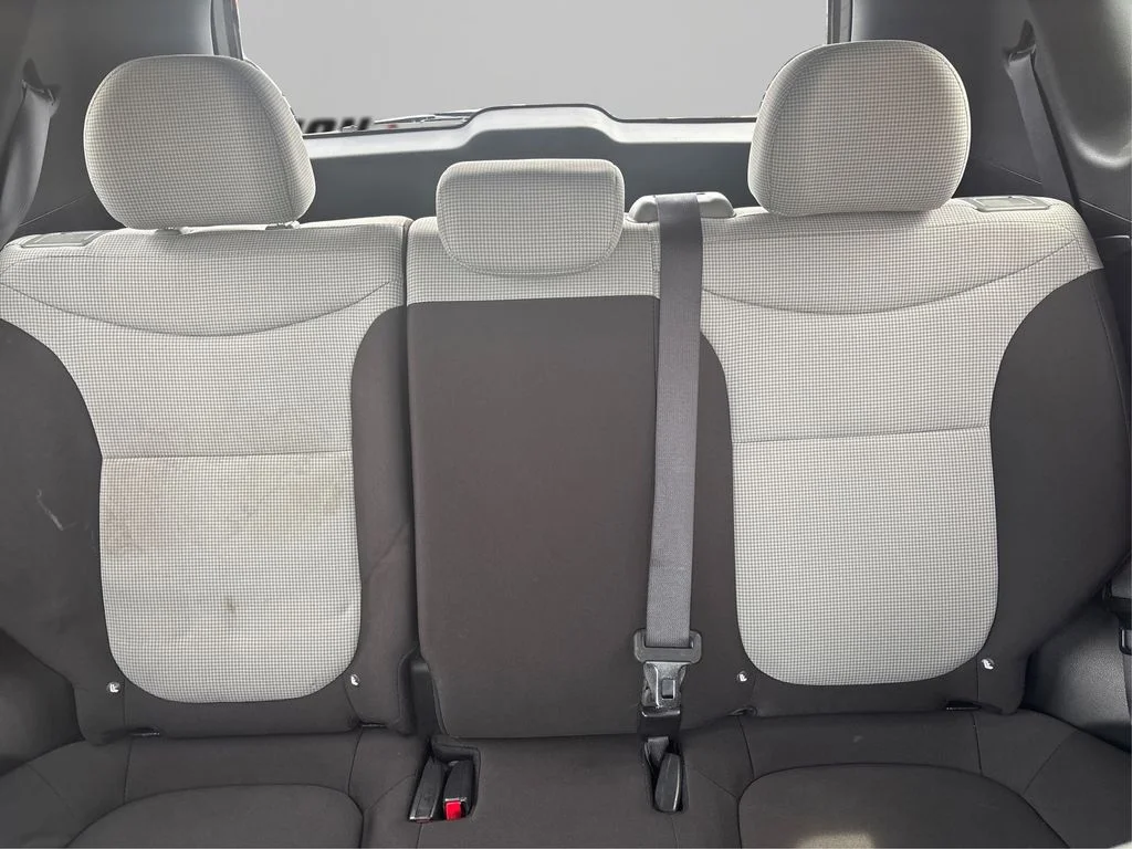 Used 2016 Black Kia Base image 17