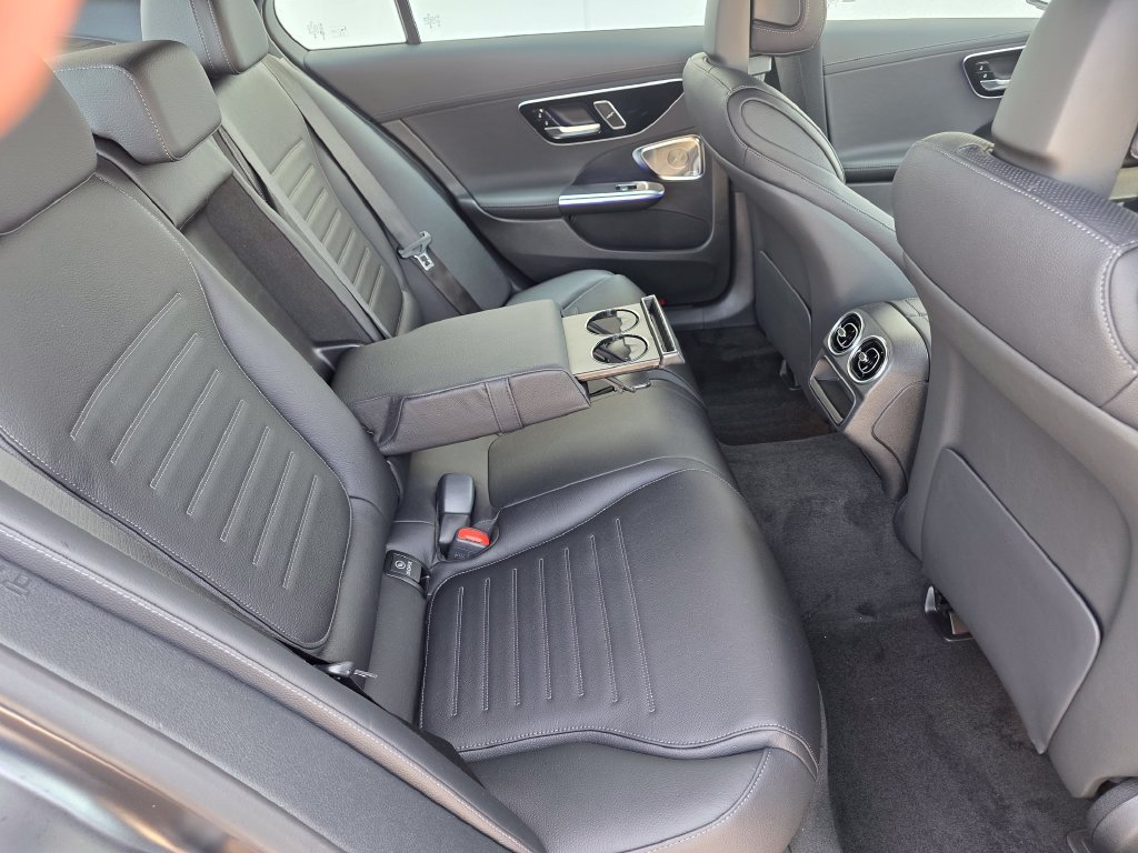 New 2026 MANUFAKTUR exclusive graphite grey magno Mercedes-Benz C 300 image 43