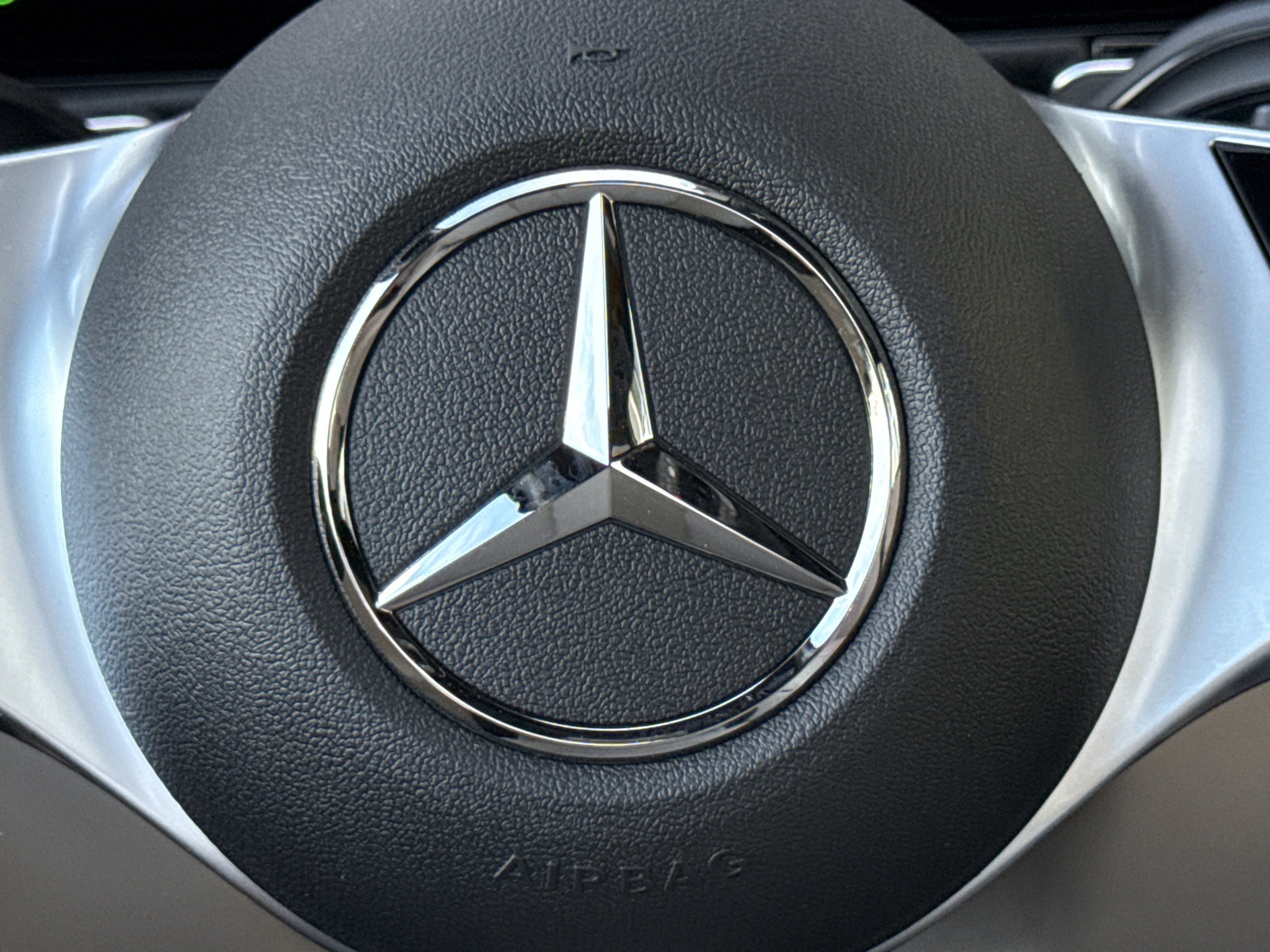 New 2026 Polar White Mercedes-Benz GLB 250 image 36