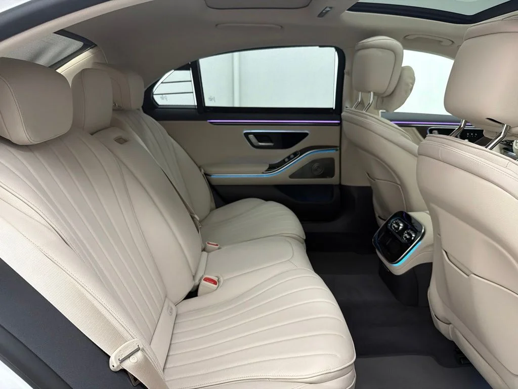 New 2027 White Mercedes-Benz S 580 image 27
