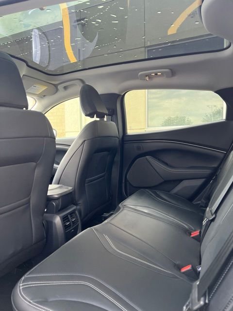 Used 2023 White Ford Premium image 5