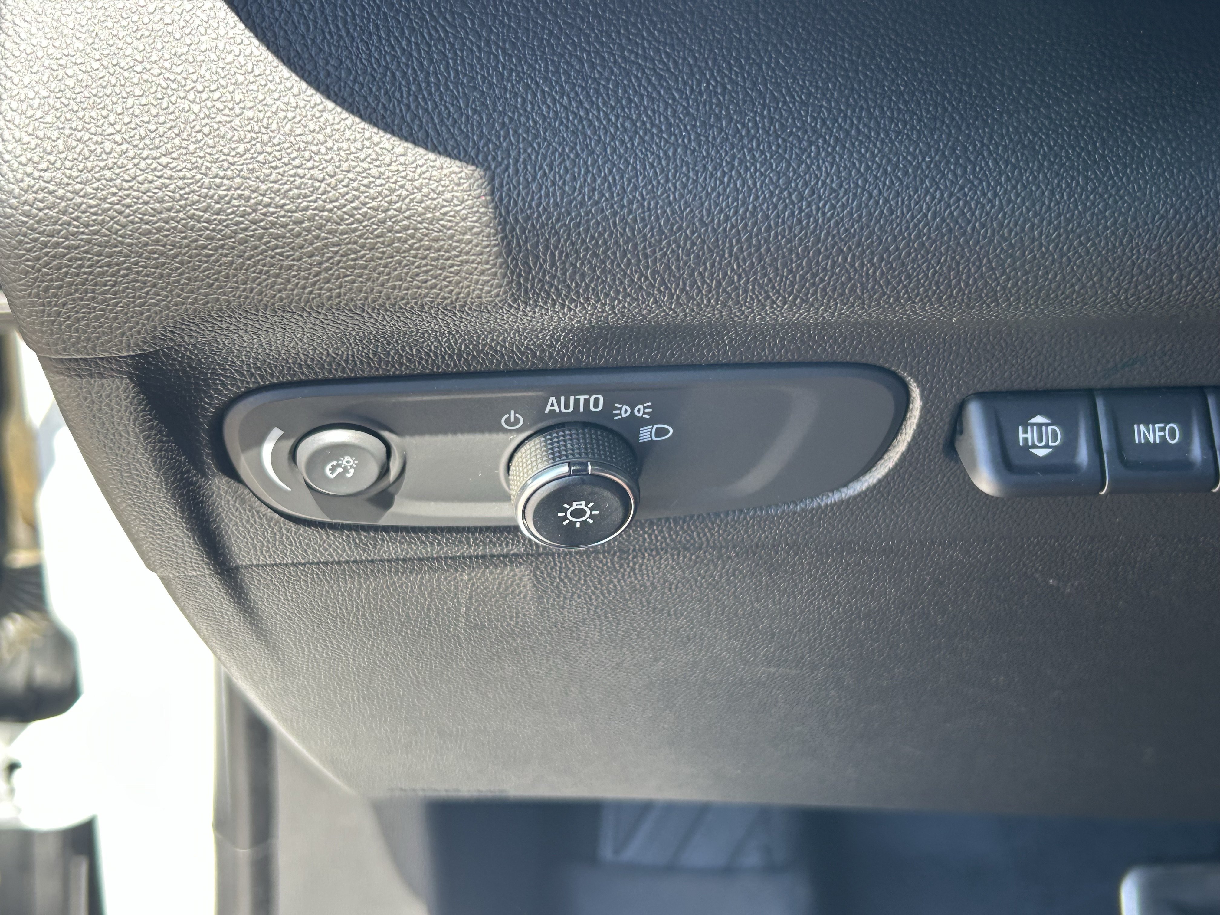 2022 Buick Envision Essence - Photo 34