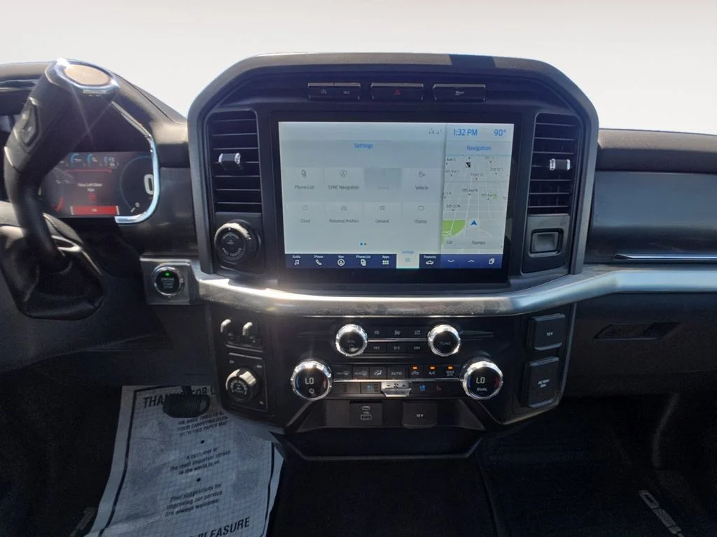 Used 2021 White Ford Lariat image 11