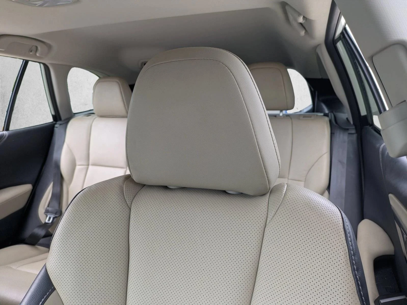 Used 2023 White Subaru Limited image 13