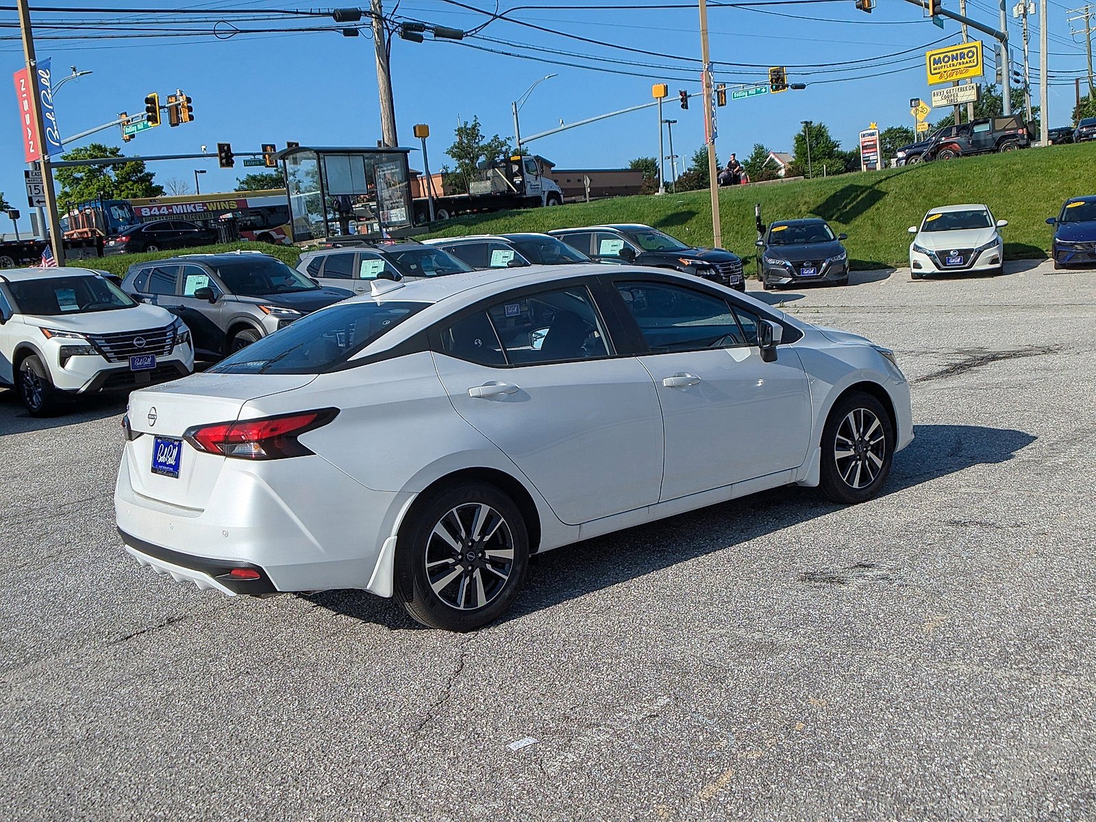2025 Nissan Versa Sedan SV - Photo 27