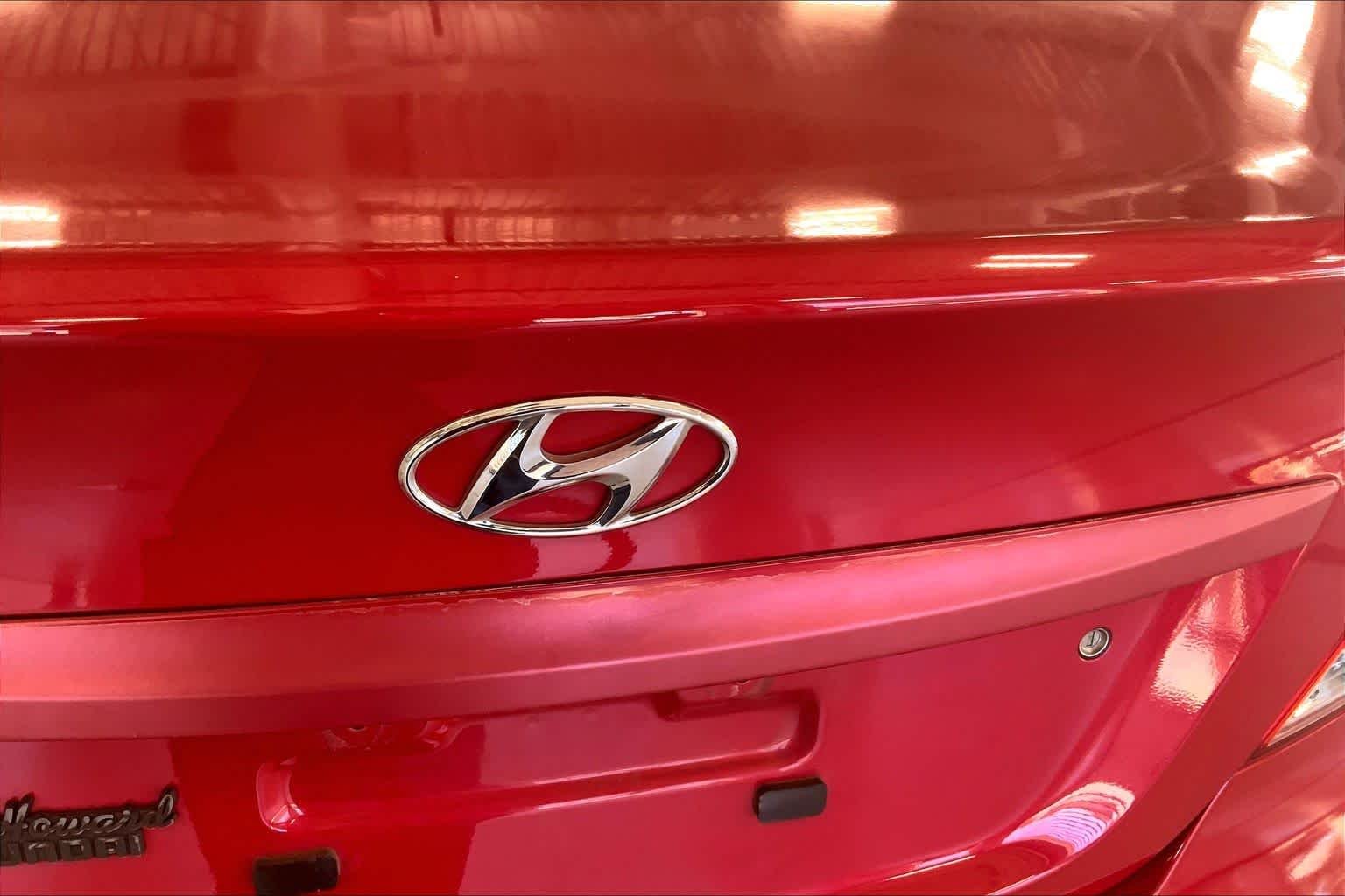 Used 2016 Boston Red Metallic Hyundai SE image 30
