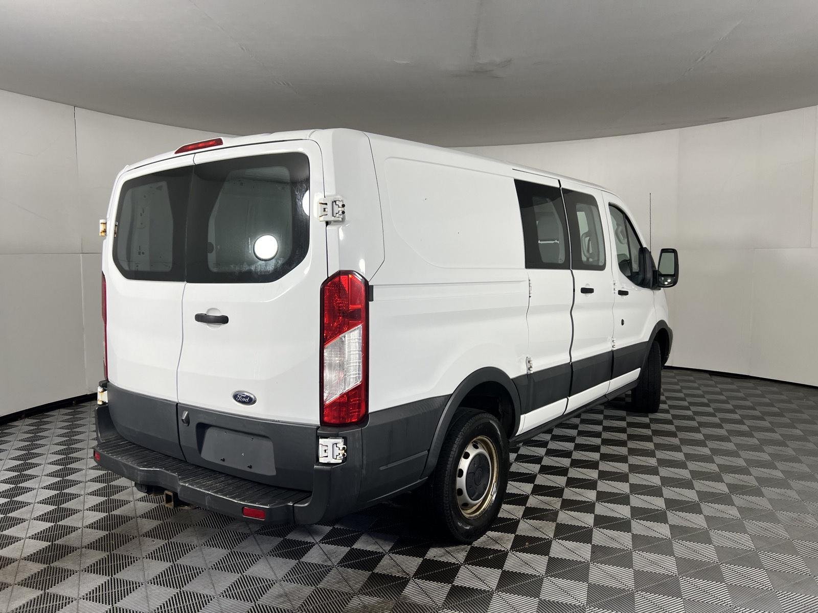 Used 2016 Wh Ford  image 4