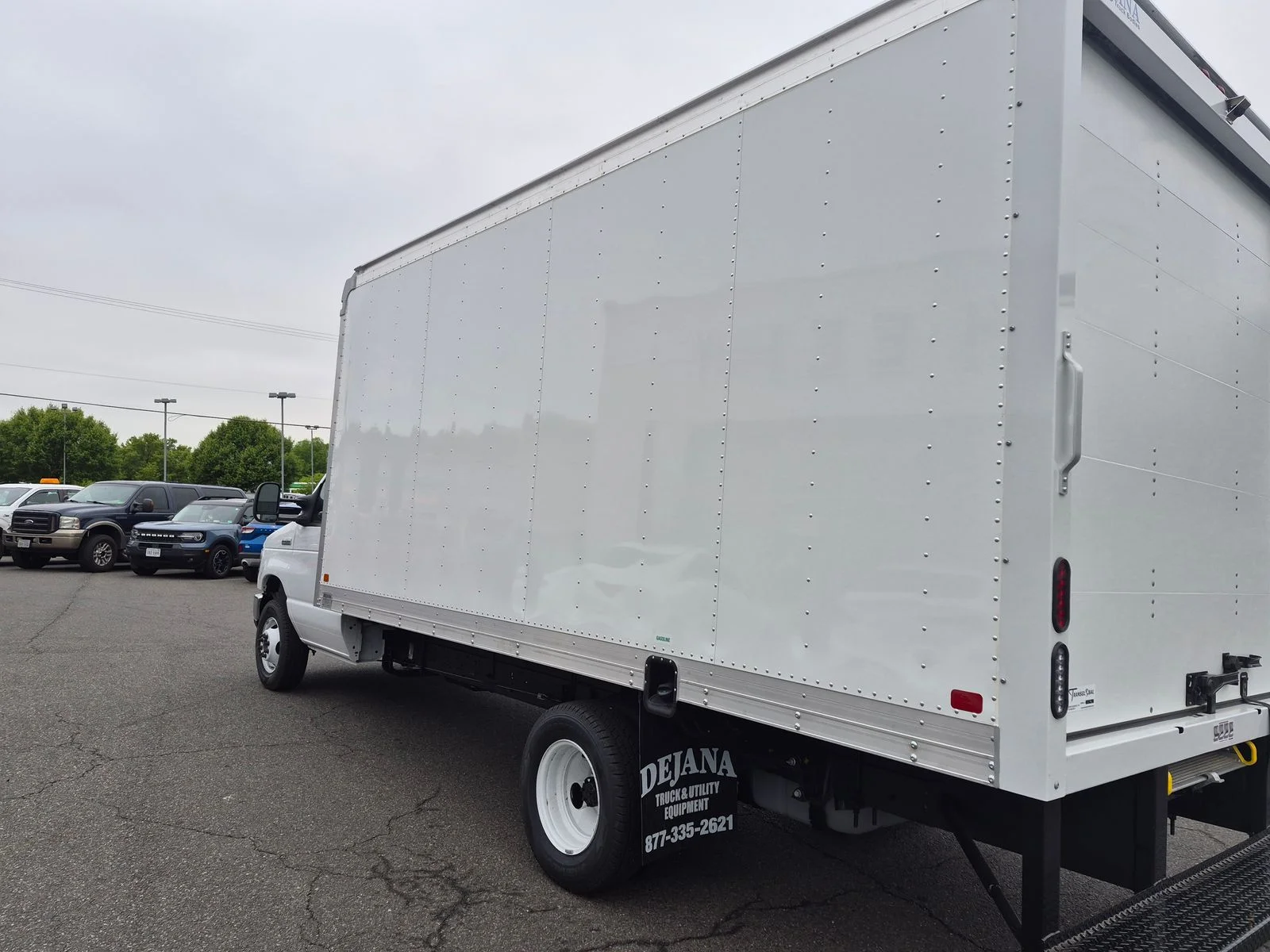 2027 Ford E-Series DRW E-350 Super Duty 176 in WB's photo