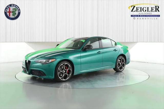 New 2025 Verde (Green) Fangio MetallicExterior Paint Alfa Romeo  image 13