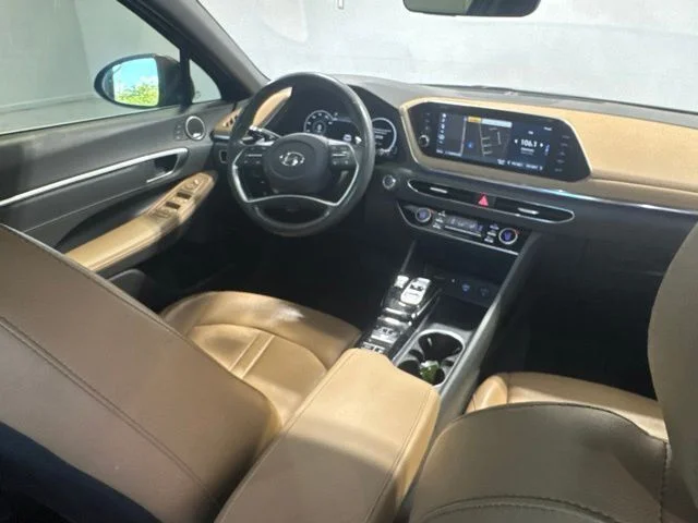 Used 2020 Black Hyundai Limited image 22
