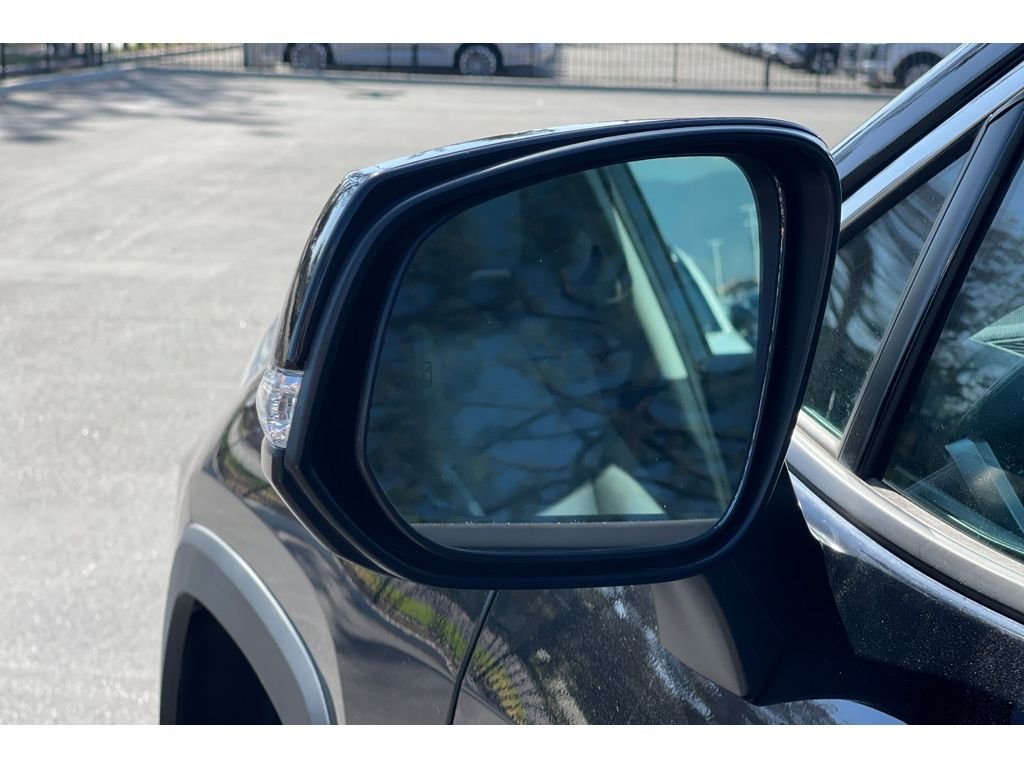 Used 2023 Midnight Black Metallic Toyota XLE Premium image 52