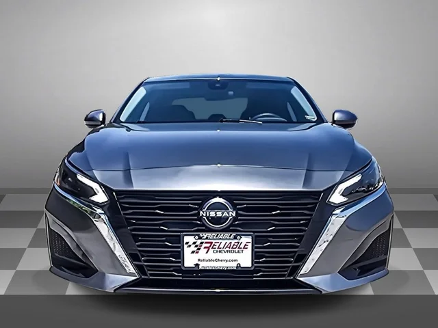 2023 Nissan Altima SV FWD