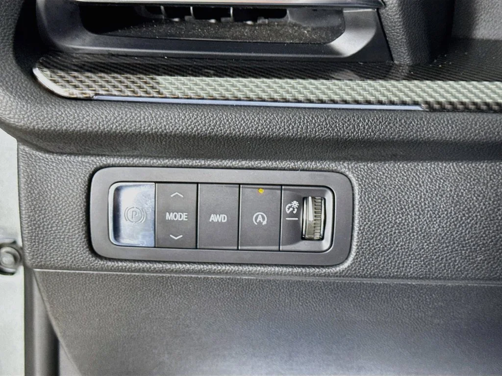 Used 2025 Sterling Gray Metallic Chevrolet High Country image 10