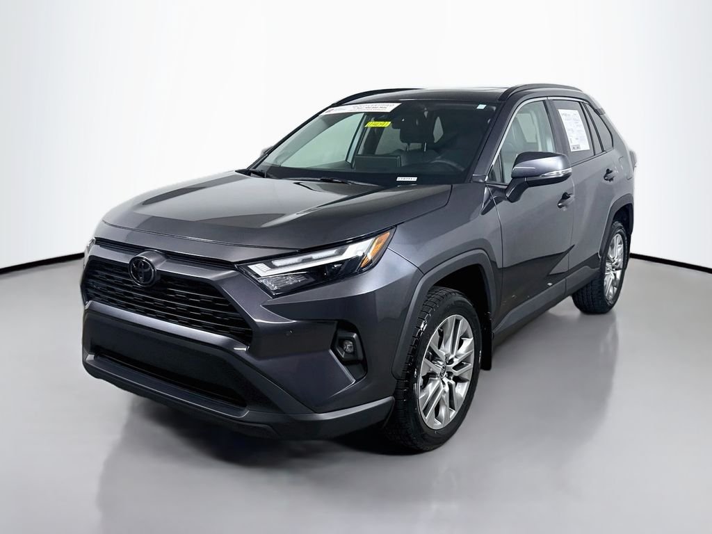 Used 2024 Magnetic Gray Metallic Toyota XLE Premium image 3