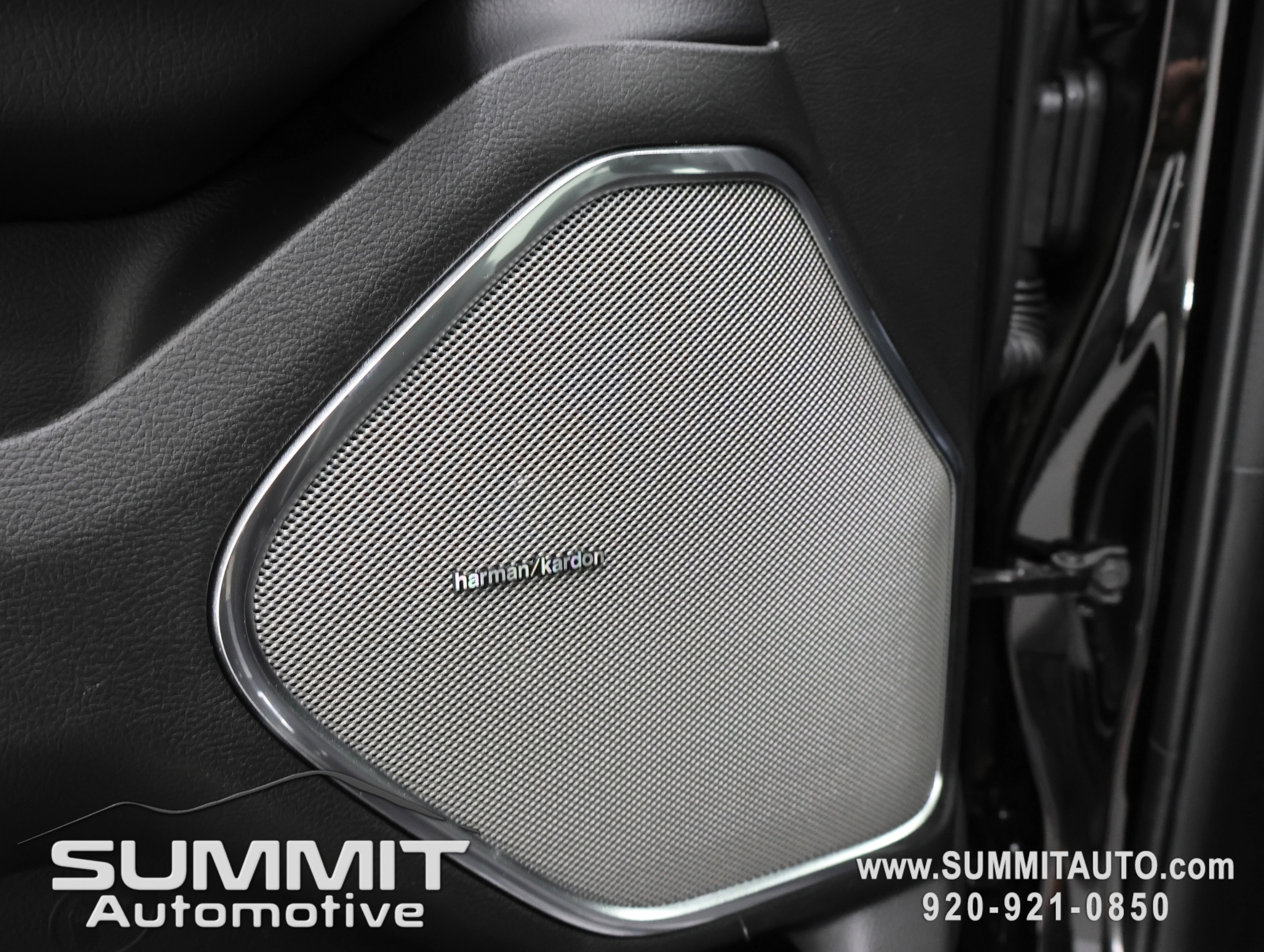 New 2026 Diamond Black Crystal Pearl-Coat Exterior Paint RAM Laramie image 49