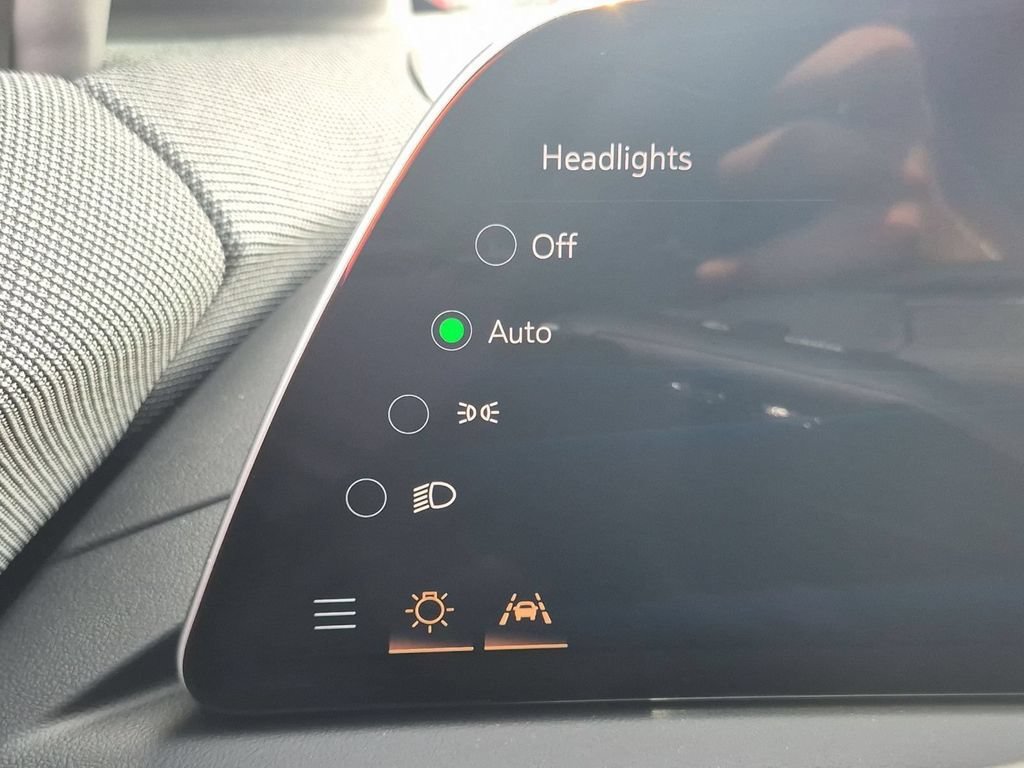 2027 Cadillac OPTIQ Luxury - Photo 16