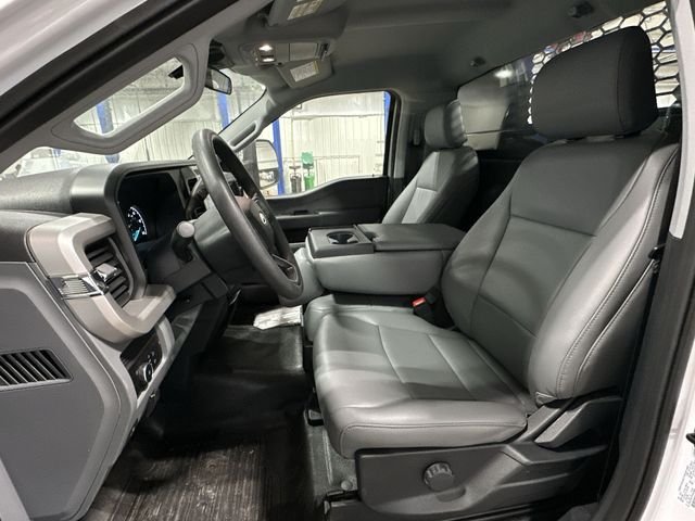 New 2026 Oxford White Ford F-550® XL image 17