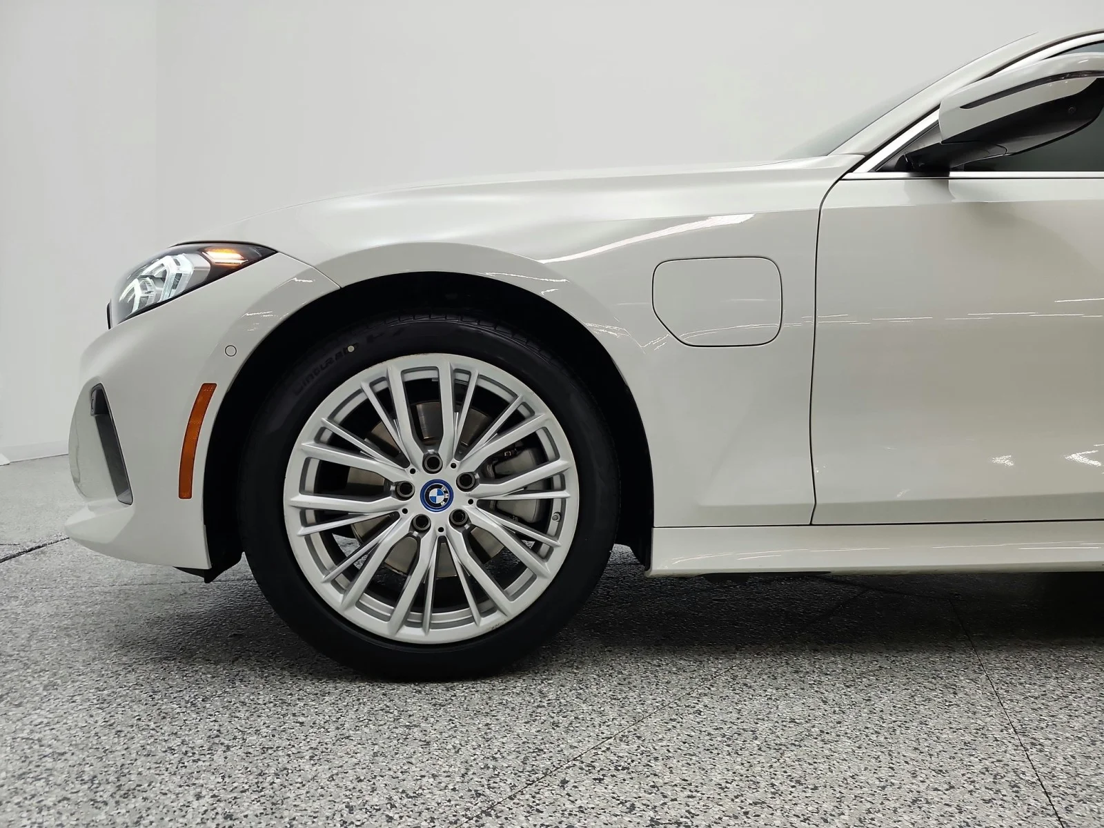Used 2024 Alpine White BMW 330e Plug-In Hybrid image 22