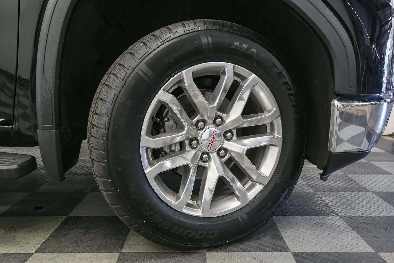 Used 2021 Onyx Black GMC SLT image 16