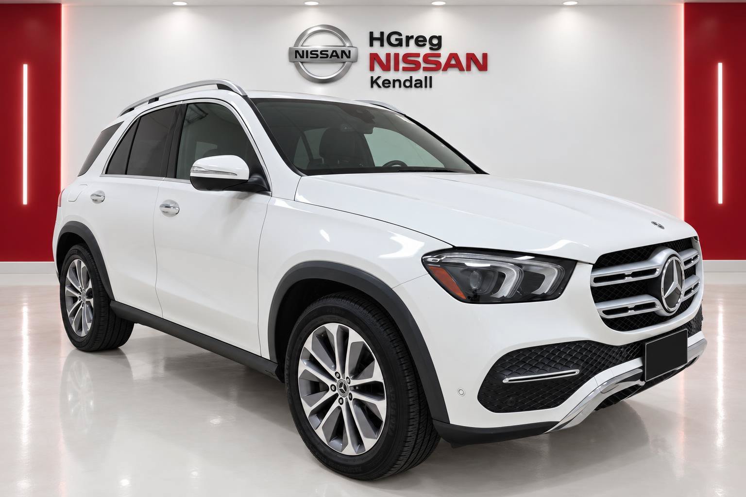 Used 2022 White Mercedes-Benz GLE 350 image 3