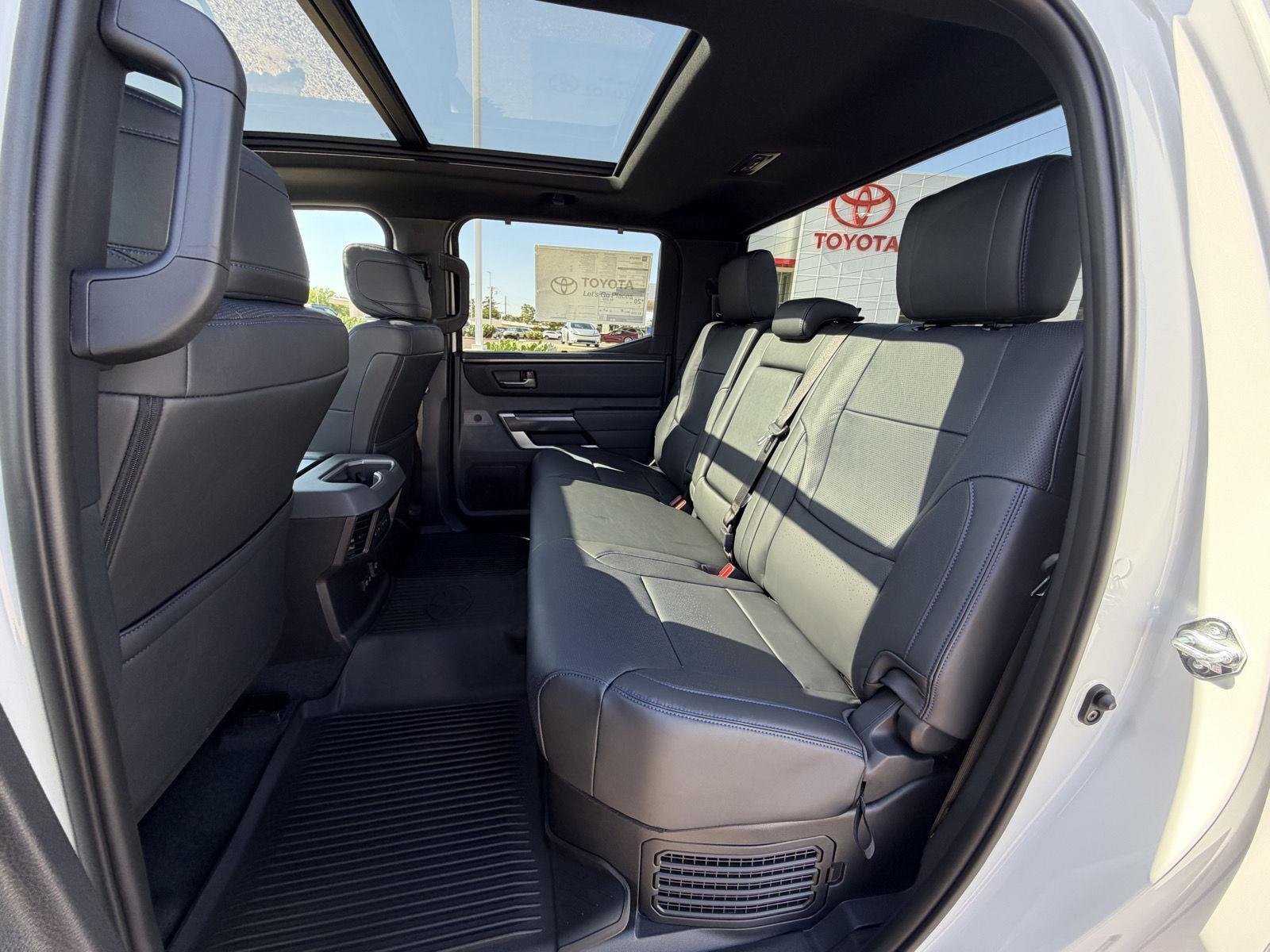 2026 Toyota Tundra Platinum - Photo 14
