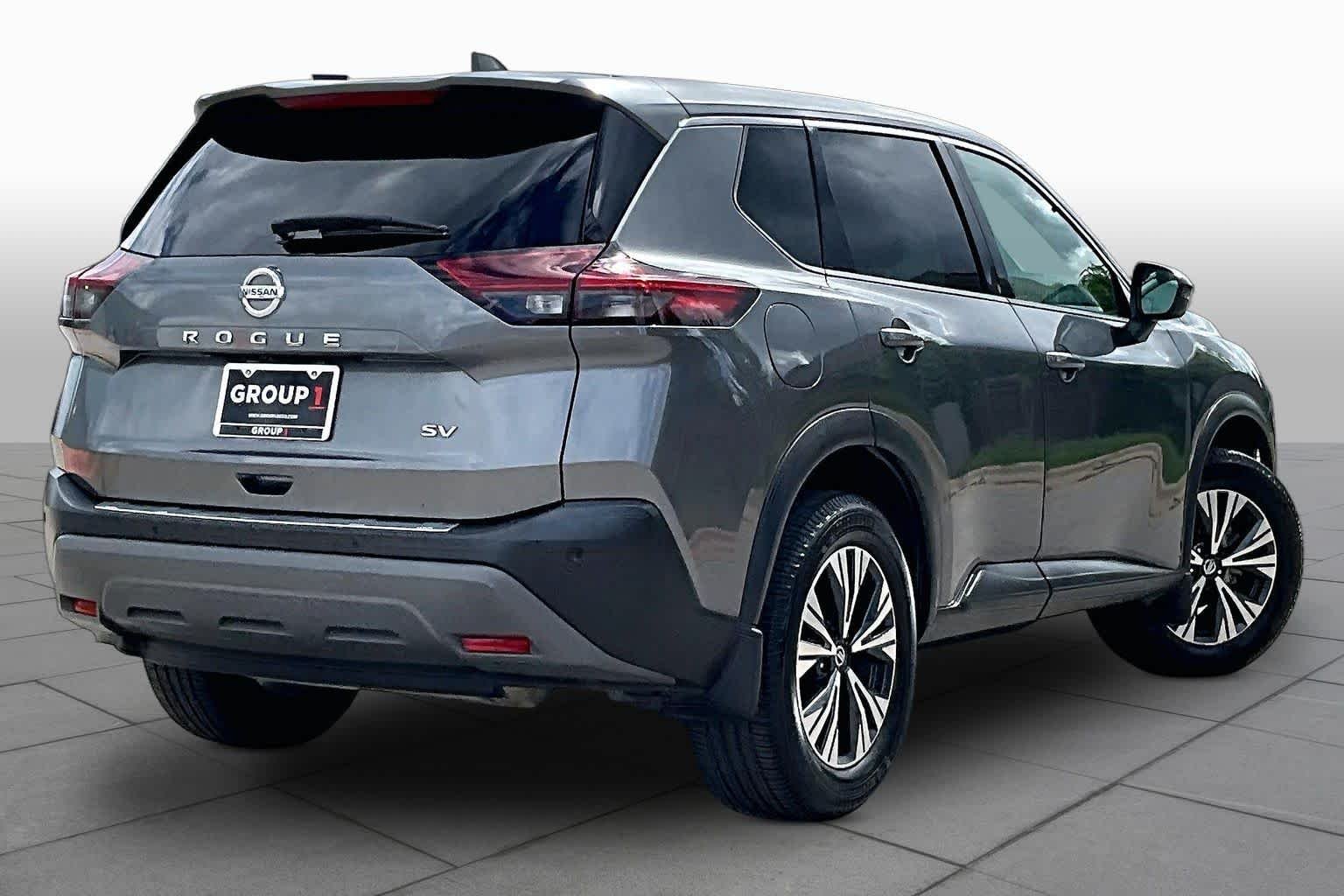Used 2021 Gun Metallic Nissan SV image 13
