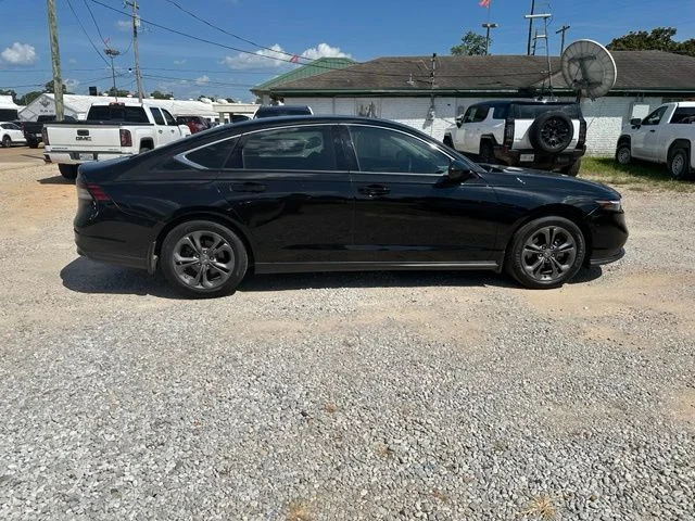 Used 2023 Black Honda EX image 9