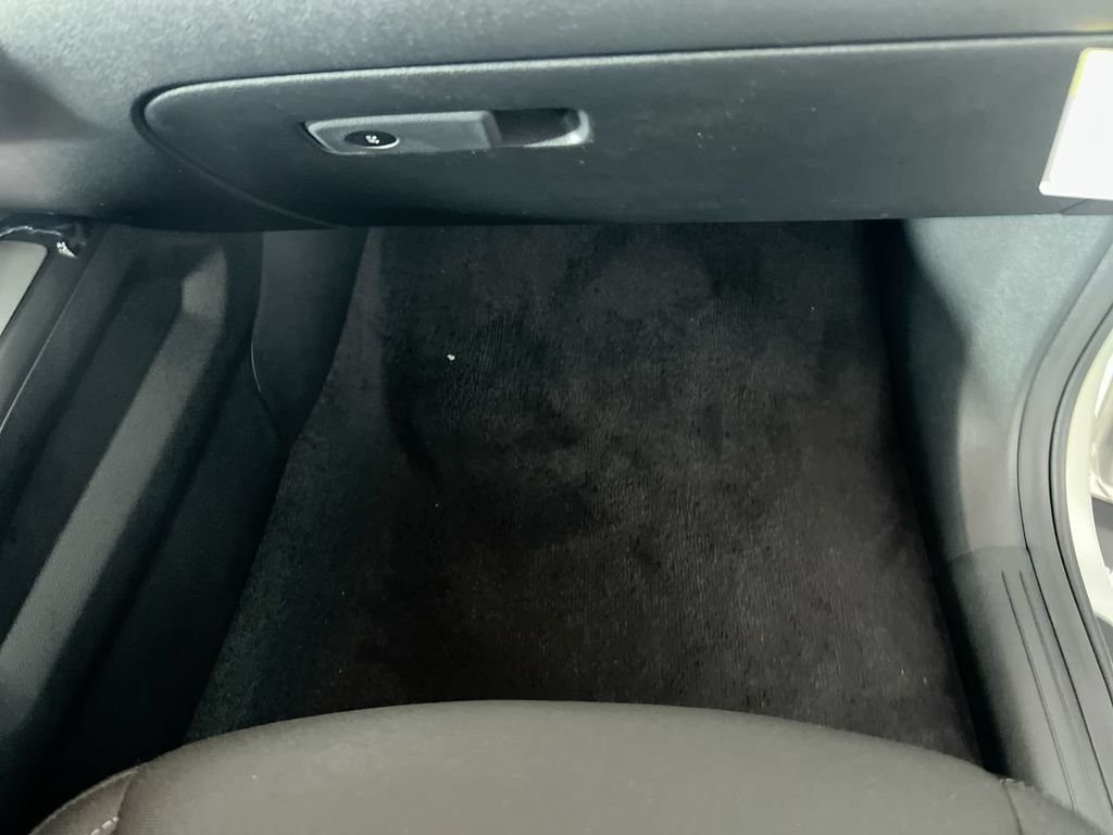 2026 Kia Sorento LX - Photo 34