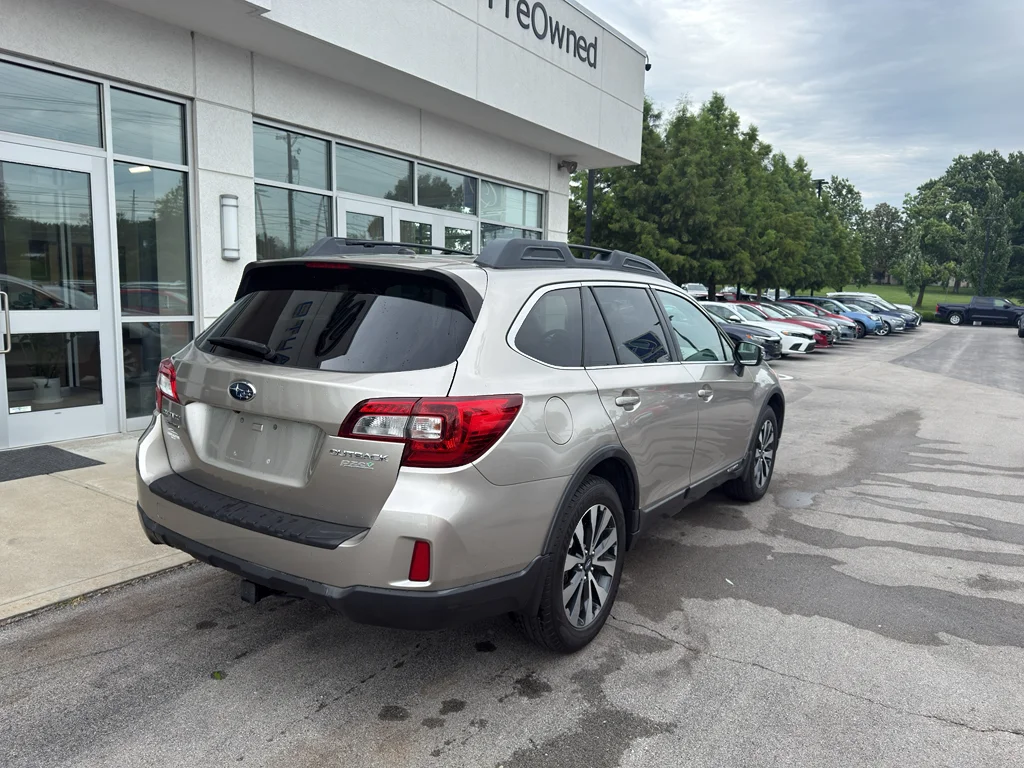 Used 2015 TUNGSTEN METALLIC Subaru 2.5i Limited image 3