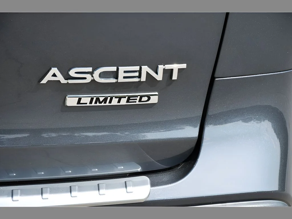 Used 2020 Magnetite Gray Metallic Subaru Limited image 29