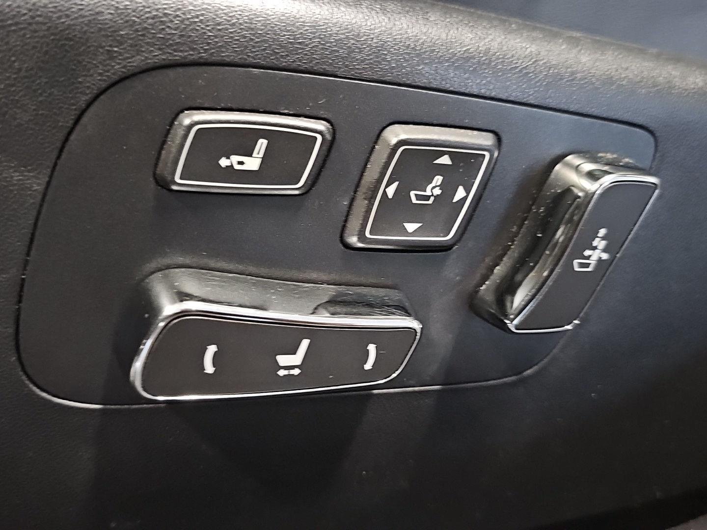 Used 2014 Obsidian Lexus 4DR SDN RWD image 35